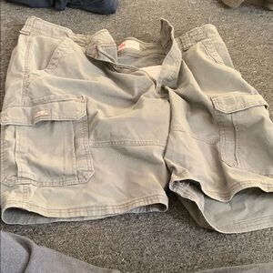 Men's Gray Cargo Shorts wrangler 40